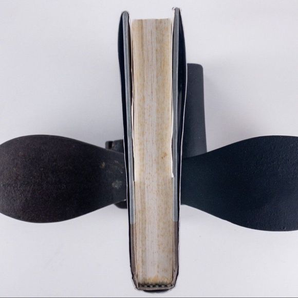 2/$30 - The Glass Castle by Jeannette Walls - Picture 14 of 16